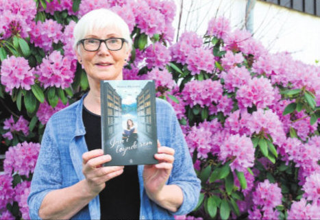 Bli med bibliotekar og novelledebutant Marit Olaisen "Inn i røynde rom"